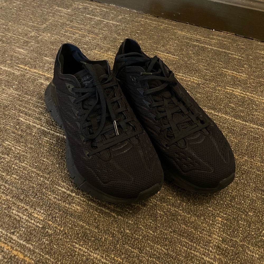 Reebok Women’s Black Athletic Shoes Running Size 8